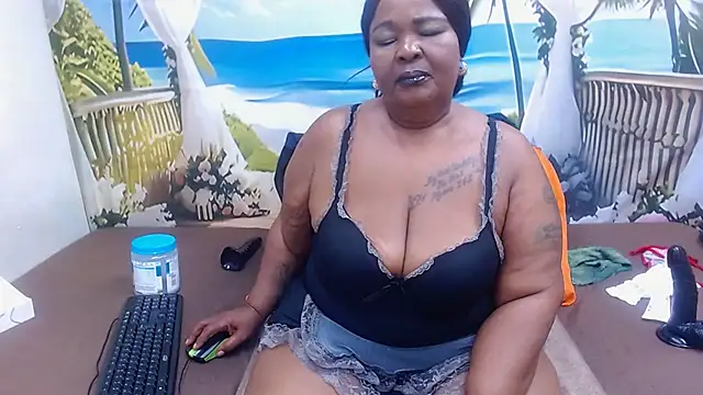 Snapshot of MatureMilfxxx chatting on 30, 4, 2026 MatureMilfxxx online show from 30, 4, 2026