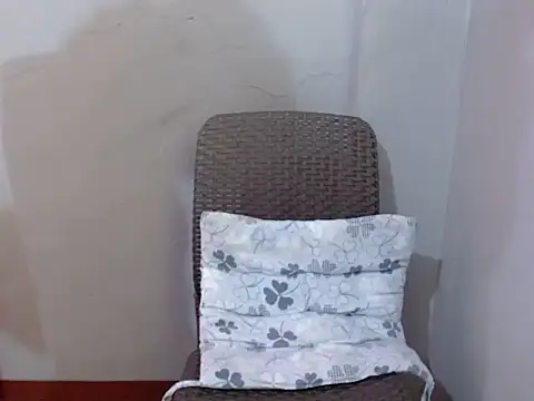 Snapshot of Skinny_Jean18xxx chatting on 6, 5, 2026 Skinny Jean18xxx online show from 6, 5, 2026