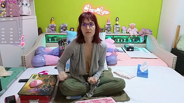  HeraLuna  online show from 13, 3, 2026