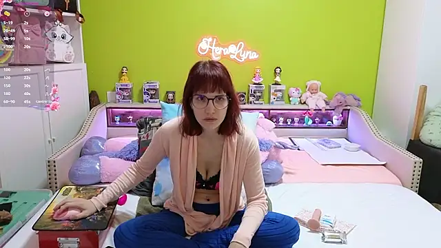  HeraLuna  online show from 5, 3, 2026