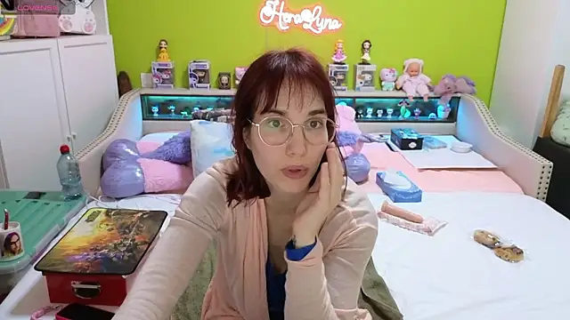  HeraLuna  online show from 16, 2, 2026