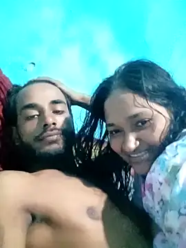 Snapshot of CoupleShow_432 chatting on 9, 11, 2025 CoupleShow 432 online show from 9, 11, 2025