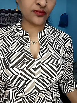 CoupleShow 432 online show from 4, 2, 2026