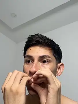 Dominic Thin  online show from 5, 6, 2026