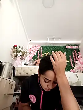 BabyCaramel18 online show from 5, 11, 2025