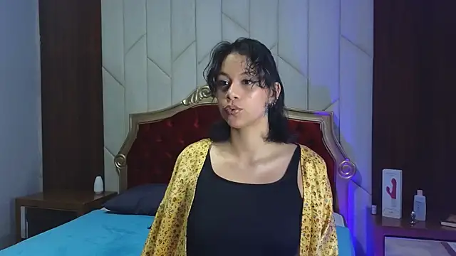 Snapshot of Athenea_sky_ chatting on 23, 10, 2025 Athenea sky online show from 23, 10, 2025