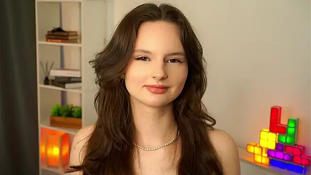 Snapshot of AlonaBackers chatting on 25, 10, 2025 AlonaBackers online show from 25, 10, 2025