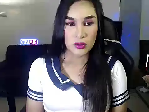 Snapshot of KeraMitenaa chatting on 11, 5, 2026 KeraMitenaa online show from 11, 5, 2026