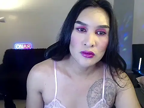 Snapshot of KeraMitenaa chatting on 12, 5, 2026 KeraMitenaa online show from 12, 5, 2026