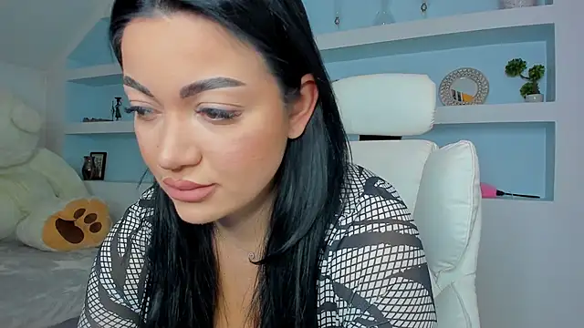 Snapshot of juliexxx chatting on 17, 11, 2025 juliexxx online show from 17, 11, 2025