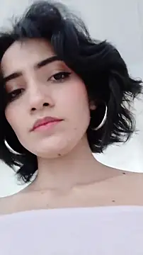 chloehanna online show from 6, 11, 2025