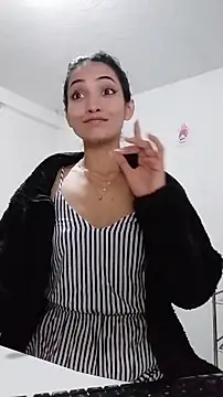 chloehanna online show from 15, 2, 2026