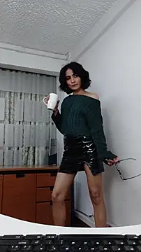 chloehanna online show from 10, 11, 2025