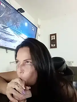 tattyHot95 online show from 9, 6, 2026