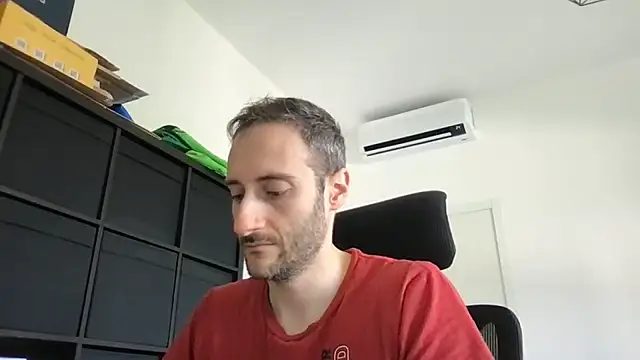 Snapshot of LukaShyGuy chatting on 30, 5, 2026 LukaShyGuy online show from 30, 5, 2026