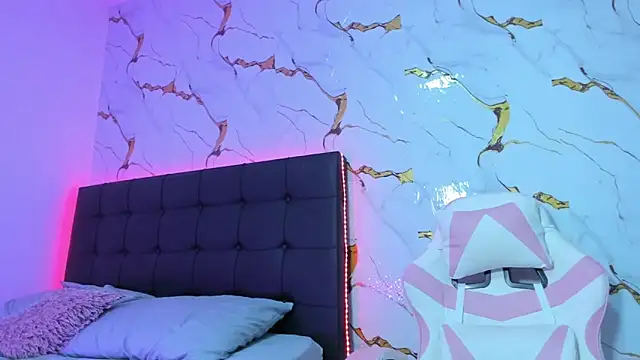 Scarlet DLuce online show from 31, 3, 2026