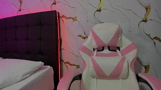 Scarlet DLuce online show from 18, 4, 2026