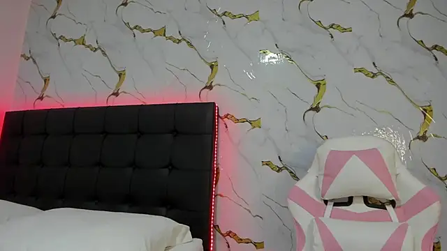 Scarlet DLuce online show from 22, 4, 2026