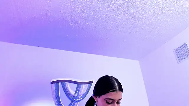 Snapshot of violettlorraine_ chatting on 23, 10, 2025 violettlorraine online show from 23, 10, 2025