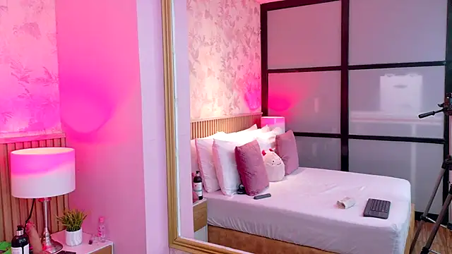 AdelineJhones online show from 7, 1, 2026