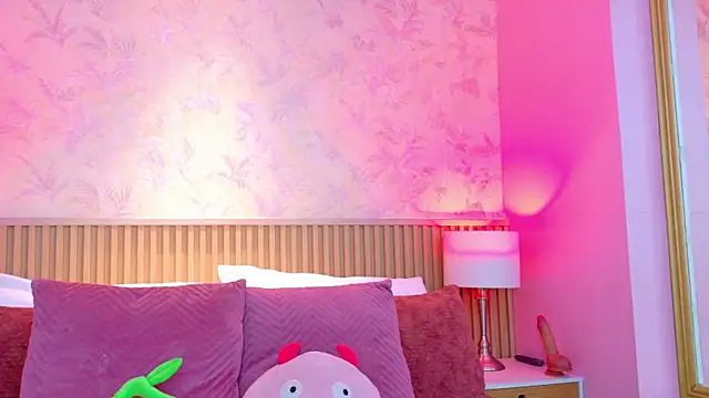 AdelineJhones online show from 13, 3, 2026