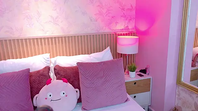 AdelineJhones online show from 23, 2, 2026