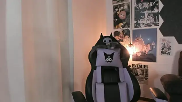 AdelineJhones online show from 22, 2, 2026