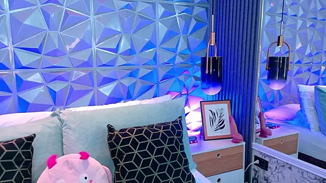 AdelineJhones online show from 22, 3, 2026