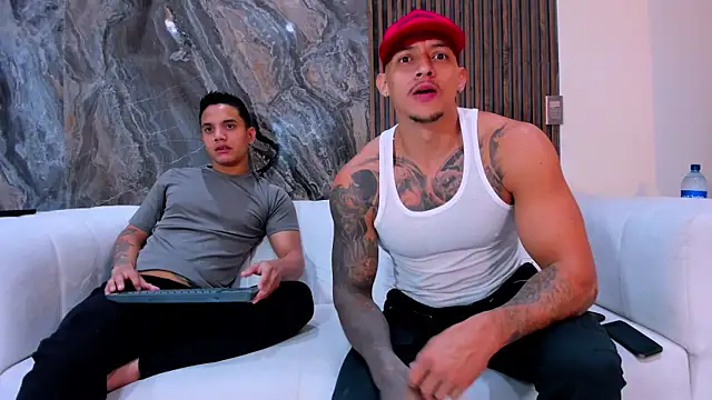 Snapshot of alessandroo__ chatting on 23, 10, 2025 alessandroo   online show from 23, 10, 2025