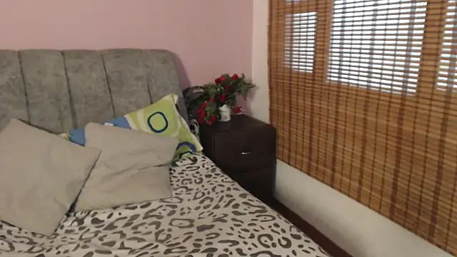 Snapshot of Samantha__Benet chatting on 20, 6, 2026 Samantha Benet online show from 20, 6, 2026