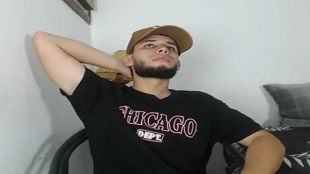 Snapshot of Maxcole_07 chatting on 6, 11, 2025 Maxcole 07 online show from 6, 11, 2025