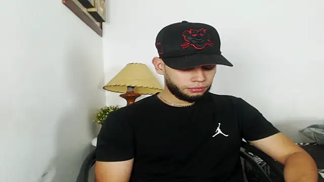 Snapshot of Maxcole_07 chatting on 31, 10, 2025 Maxcole 07 online show from 31, 10, 2025