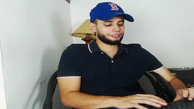 Snapshot of Maxcole_07 chatting on 2, 11, 2025 Maxcole 07 online show from 2, 11, 2025