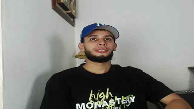 Snapshot of Maxcole_07 chatting on 6, 11, 2025 Maxcole 07 online show from 6, 11, 2025