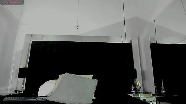 Snapshot of EmmadaSilva chatting on 15, 5, 2026 EmmadaSilva online show from 15, 5, 2026