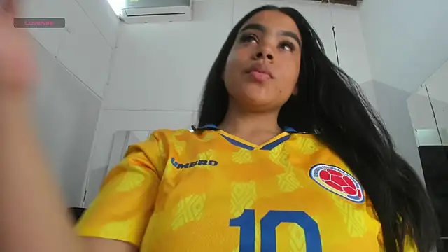EmmadaSilva online show from 3, 7, 2026