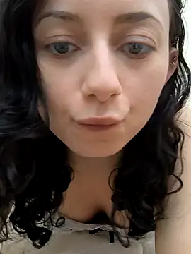 Snapshot of Meiii27 chatting on 30, 10, 2025 Meiii27 online show from 30, 10, 2025