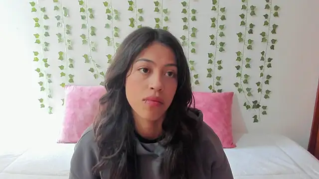 emily jonessxx online show from 12, 2, 2026