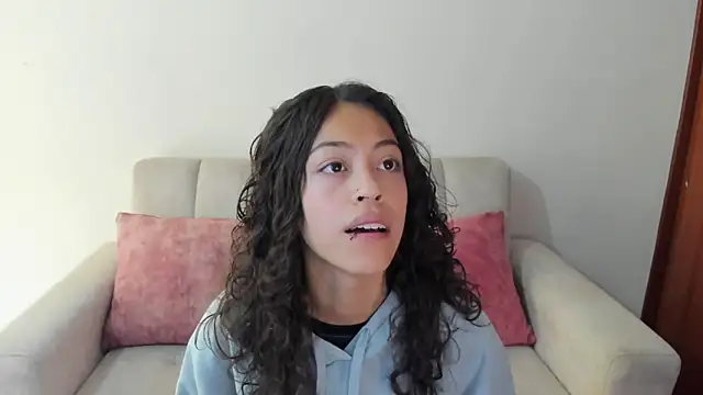 emily jonessxx online show from 5, 11, 2025