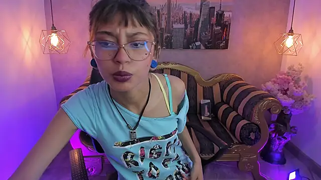 Snapshot of Noa_clk chatting on 28, 10, 2025 Noa clk online show from 28, 10, 2025