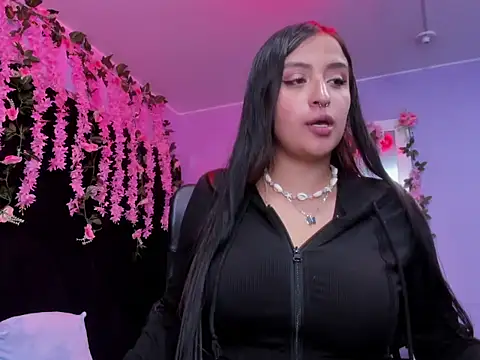 Gabyy Cooper  online show from 13, 4, 2026