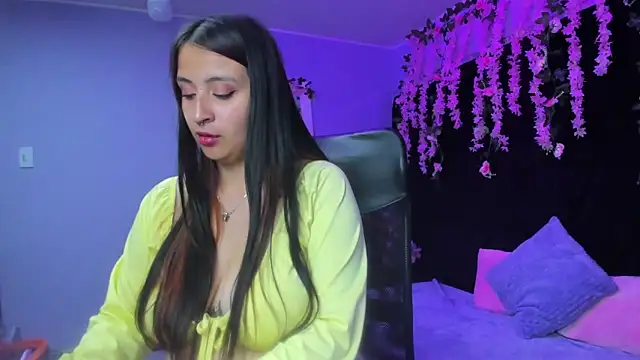 Gabyy Cooper  online show from 10, 11, 2025