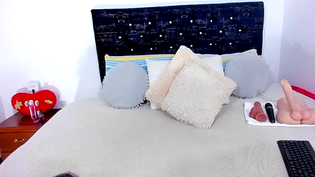 Snapshot of RubyLuxeX chatting on 2, 6, 2026 RubyLuxeX online show from 2, 6, 2026