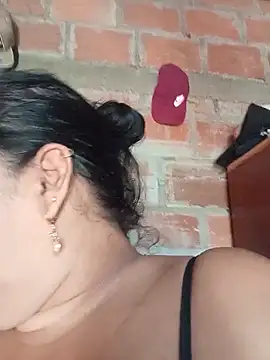 Snapshot of mother2-divorced chatting on 18, 6, 2026 mother2-divorced online show from 18, 6, 2026