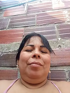 Snapshot of mother2-divorced chatting on 22, 7, 2026 mother2-divorced online show from 22, 7, 2026