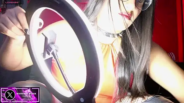 Misterss-Nyxxx online show from 12, 2, 2026