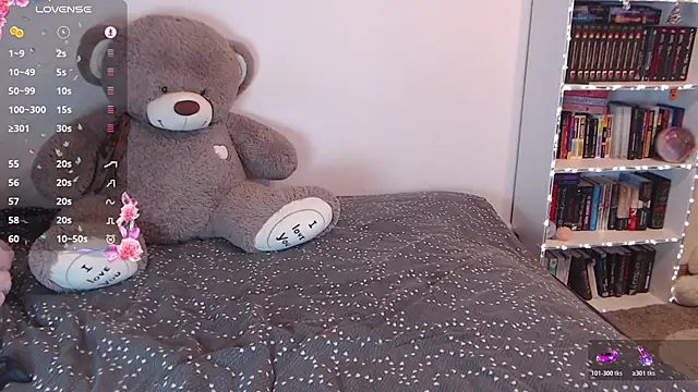 GwenSummers online show from 22, 4, 2026