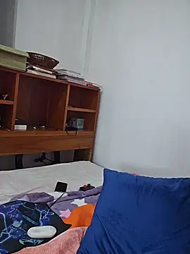 Kitty Kalifa online show from 4, 4, 2026