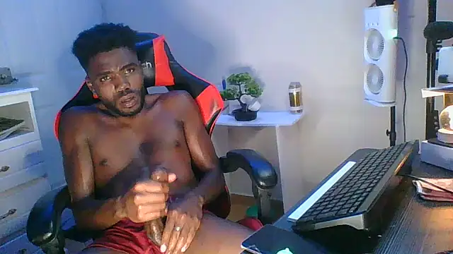 Snapshot of Suamyst_25 chatting on 28, 7, 2026 Suamyst 25 online show from 28, 7, 2026