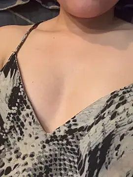 Snapshot of Emily-y chatting on 1, 2, 2026 Emily-y online show from 1, 2, 2026